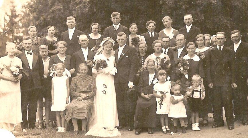 Hochzeitsgesellschaft im Kreis Neidenburg 1937