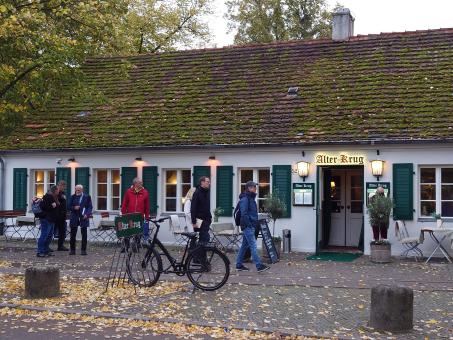 Haupteingang zum "Alten Krug" in Berlin-Dahlem
